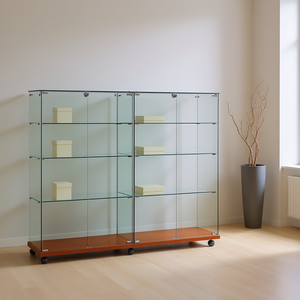 Vitrina Moderna de Vidrio de 160 cm de Ancho y 90 cm de Alto con Puertas con Cerradura y Ruedas, Base de Madera de Cerezo - Product Image 3