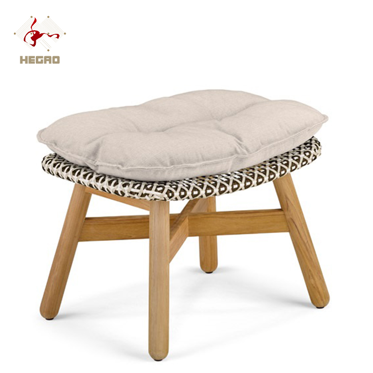 Repose-pieds-coussin-poivre