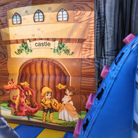 Château gonflable Ceyu avec motif de chevalier de dessin animé et mur en pierre pour location de fête sur le thème du château