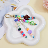Vente en gros de porte-clés colorés Y2K avec perles en acrylique en forme de cœur, d'étoile, de fleur et de lettres, breloques pour sacs, accessoires pour sacs à main pour femmes, cadeaux