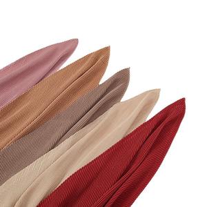 ผ้าคลุมไหล่อัดจีบผ้าซาตินระดับพรีเมี่ยมผ้าพันคอฮิญาบแฟชั่นมุสลิมลายสี่เหลี่ยม90*90ซม. สำหรับผู้หญิงสำหรับฤดูร้อนและฤดูหนาว - Product Image 5