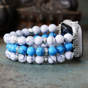 Bracelet perlé en résine bleu et blanc pour Apple Watch – Bijou de mode pour smartwatch - Product Image 2
