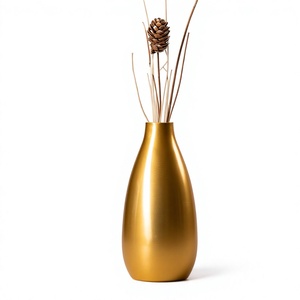 Maceta de latón mate con forma de lágrima |   Moderno y Elegante Florero de Mesa Dorado Ecológico para Decoración de Hoteles y Restaurantes, Regalo para Eventos de Boda - Product Image 1