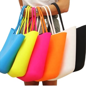 Sac à main d'été multi-usages pour femme, imperméable, en silicone de haute qualité, sac de plage, sac à bandoulière, couleur bonbon - Product Image 4