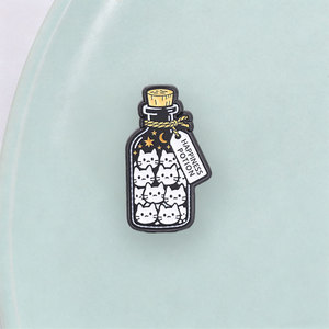 Spilla smaltata a forma di bottiglia della pozione della felicità con gatti bianchi carini in barattolo dei desideri, per decorazione zaino - Product Image 3