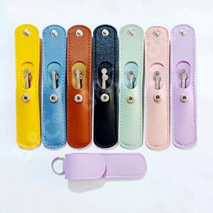 Étui de protection portable en cuir PU pour ciseaux à cuticules et ciseaux à ongles, avec étui de rangement pour cure-oreilles en acier inoxydable, idéal pour les cadeaux - Product Image 1