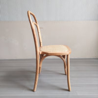 Design à dossier rond Couleur naturelle Chaises de salle à manger style hôtel Chaises d'hôtel en bois massif Siège en rotin Chaises à dossier rond