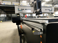 Routeur CNC CX-1325, machine à travailler le bois avec table à adsorption sous vide ou table en aluminium