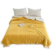 Couverture en flanelle matelassée jaune, douce, pour lit ou canapé, motif géométrique moderne et simple, idéale pour le printemps et l'automne
