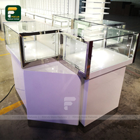 Vitrine d'exposition pour opticien, présentoir de lunettes, comptoir de rangement pour lunettes de soleil, présentoir en verre, aménagement de magasin, design avec éclairage LED