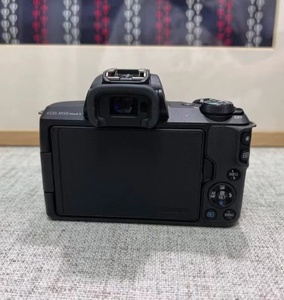 Cámara Canon <span class=keywords><strong>M50</strong></span> <span class=keywords><strong>Mark</strong></span> <span class=keywords><strong>II</strong></span> 90% Nueva con Lente de 15-45 mm, Fotografía de Nivel Básico, Cámara sin Espejo Usada, 24.1 Millones de Píxeles - Product Image 5
