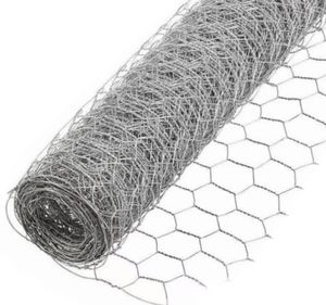 Malla Metálica Galvanizada Perforada Hexagonal para Gallineros, Estructuras Metálicas, Uso en Obras de Construcción y Revestimiento de Riberas - Product Image 4