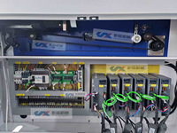 Machine d'emballage automatique de boîtes rigides à haute efficacité JX-600A avec ajustement du moule pour la formation de contenants d'emballage