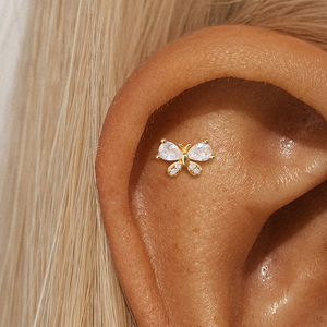 Pendiente de botón de mariposa de circonita chapado en oro de 18 quilates y plata 925 de 12x8mm con parte trasera plana para perforaciones de cartílago, hélice y tragus 16 - Product Image 5