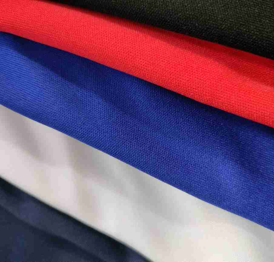 100% полиэфирная трикотажная ткань DTY75D36F 125gsm (ширина 160 см)