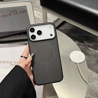 Coque de téléphone portable antichoc magnétique intégrale en TPU+PC givré effet peau avec protection d'objectif pour 16 Pro Max