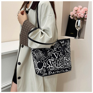 Bolsa de Hombro con Cremallera y Estampado Graffiti para Mujer, de Gran Capacidad, Estilo Casual, para Viajes Diarios y Negocios, Marca IStapromo - Product Image 5