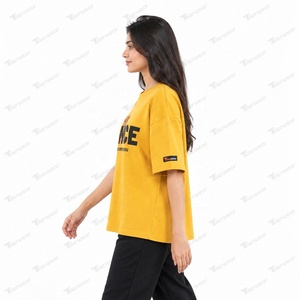 Camiseta amarilla holgada para mujer con estampado de oso y diseño de "Nice To Meet You", cuello redondo, manga corta, informal - Product Image 4