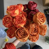 Buket Bunga Mawar Sutra Buatan 7 Tangkai Berkualitas Tinggi Desain Modern Buatan Tangan untuk Pernikahan, Thanksgiving, Hari Valentine