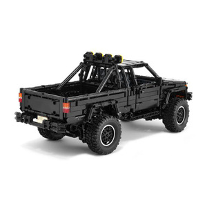 Ensemble de construction de camionnette Xtracab SR5 4x4 avec télécommande - A1123 Matériel ABS 501-1000 pièces Âge 14+ - Product Image 3