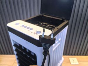 Climatiseur portable électrique 70W, 3 vitesses, télécommande, <span class=keywords><strong>silencieux</strong></span>, design compact, idéal pour bureau et dortoir, certifié CE CB - Product Image 4