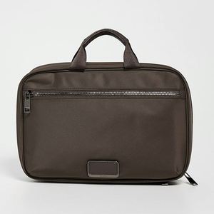 กระเป๋าเครื่องสำอางไนลอนขนาดใหญ่แบบพกพา กันน้ำ เป็นมิตรกับสิ่งแวดล้อม พร้อมซิปสำหรับจัดเก็บเครื่องสำอาง รีไซเคิลได้ - Product Image 1