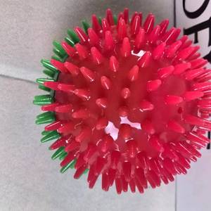 Cross Border Pet TPR Spiked Ball 7cm ของเล่นเคี้ยวสำหรับสุนัขแบบทนทาน ขนาด 7 ซม. สีคริสต์มาส สุ่มสี - Product Image 4