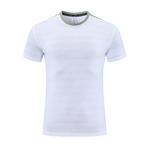 T-shirt de sport respirant en polyester de haute qualité pour l'entraînement et le jogging, personnalisable avec impression, pour la gym et le fitness, coupe ajustée - Product Image 6