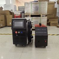Machine de soudage laser à fibre automatique CNC Rayline portable haute précision 3000W >100mm/s avec télécommande pour bijoux en or