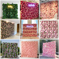 Dinding latar belakang bunga mawar buatan warna pink & putih romantis, ideal untuk pernikahan, pesta, atau pemotretan.