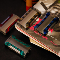 Briquet torche à cigare en métal GUEVARA en gros avec perforateur de cigare intégré, support à cigare et panneaux latéraux en fibre de carbone, personnalisable avec logo