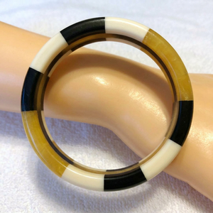 Brazalete de Resina Colorido, Brazalete de Arte en Resina, Joyería Epoxi Hecha a Mano, Brazalete Abierto Moderno y Elegante - Product Image 1