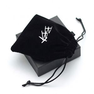 Pochette de luxe en suède noir avec cordon de serrage pour bijoux, logo imprimé, vente en gros - Product Image 2
