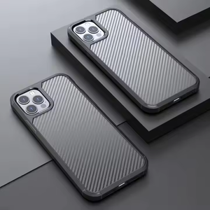 Coque arrière de <span class=keywords><strong>téléphone</strong></span> en fibre de carbone la plus vendue pour iPhone 16 Pro Max 15 Plus 14 pour Samsung pour Galaxy S25 Ultra simple et populaire - Product Image 1