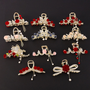 Pinza de Pelo Estilo Retro de 12 cm, de Aleación de Zinc, con Flores y Perlas, para Mujer, Ideal para Bodas - Product Image 1