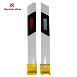 PVC <span class=keywords><strong>Roadside</strong></span> Cảnh Báo Bollard Phản Xạ Linh Hoạt Đường Cao Tốc Guardrail Delinetor - Product Image 4