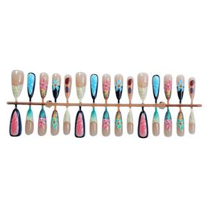 30 قطعة من الأظافر الاصطناعية الفاخرة ثلاثية الأبعاد متعددة الألوان منقوشة يدويًا من الأكريليك قابلة لإعادة الاستخدام بالجملة - Product Image 4