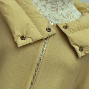 Giacca Imbottita in Lana per Donna - Cappotto Invernale Ibrido Multimateriale, Parka Trapuntato Giallo Senape - Logo Personalizzato - Product Image 4