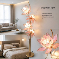 Lampe de table moderne Rose Vallée de Lys, abat-jour en verre en forme de pétale, structure en laiton, lumière décorative LED DC E26 pour chambre à coucher et salon
