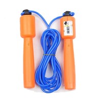 Corde à sauter d'exercice de base avec logo personnalisé avec poignée en plastique de comptoir offrant un design unique pour une expérience de fitness optimale