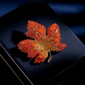 Roche OEM Broche Luxury Designer Gold Plated Maple Leaf Brooch