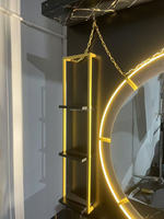 Station de coiffure moderne de luxe double face avec miroir et armoire pour salon