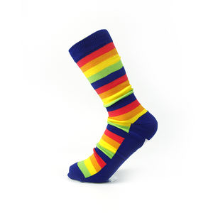 Uron Vente en gros Hommes Femmes Logo personnalisé Chaussettes en coton Nouvelle mode Couleur unie Chaussettes Crew - Product Image 1