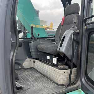 Excavatrice sur chenilles Kobelco SK135 d'occasion, faible nombre d'heures de fonctionnement, forte force de creusement, pour projets de construction de moyenne envergure, conforme aux normes EPA - Product Image 6