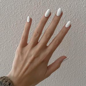 Juego de <span class=keywords><strong>uñas</strong></span> de acrílico grueso en grano de café personalizado de alta calidad, Gel suave de estilo francés ovalado corto al por mayor - Product Image 1