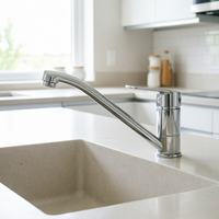 Robinet de cuisine moderne en alliage de zinc chromé, à installer sur le plan, eau chaude et froide, avec cartouche céramique, idéal pour hôtels et appartements