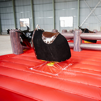 Bull Ride Jeu de rodéo mécanique Taureau mécanique gonflable avec matelas Taureau mécanique gonflable à vendre