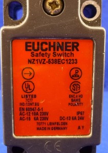 Interrupteur de sécurité PLC NZ1VZ-538EC1233 / 6A 24V pour produit sous garantie - Product Image 2