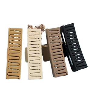Grandes pinces à cheveux écologiques rectangulaires personnalisées de 5cm Décorations de cheveux en métal et en plastique à usage quotidien pour femmes Taille de fille - Product Image 6