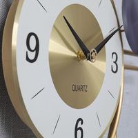 Mode nordique personnalité salon grande maison décorative pendule balançoire silencieux art horloge murale en métal